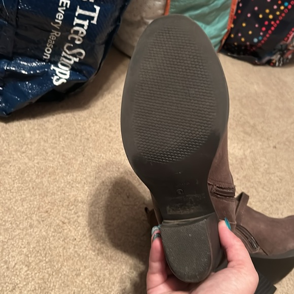 Brown Booties ๐ - Picture 8 of 8